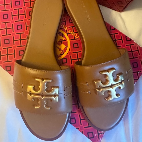 Tory Burch Eleanor Brown and Gold leather slide sandals NWT - Picture 4 of 4
